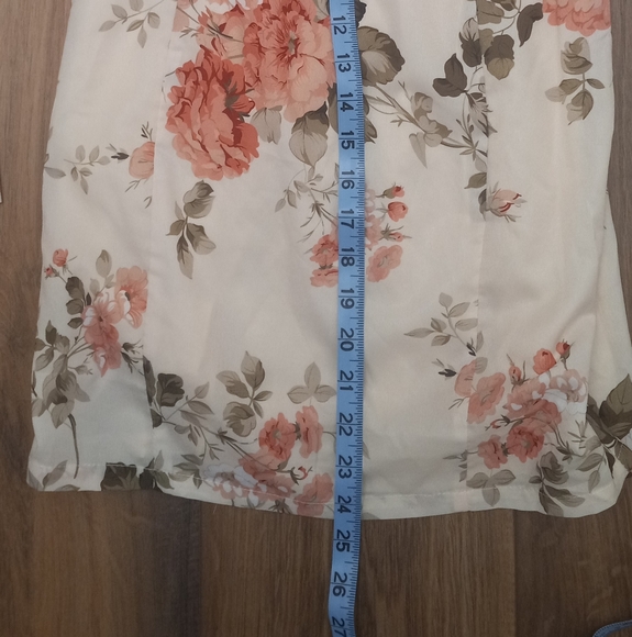 Romantic Floral Sweetheart Puff Sleeve Bodycon Mini Dress Medium Valentines NWOT - Picture 10 of 16